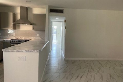 Condominio en venta en Delray Beach, Florida, 2 dormitorios, 81.75 m2 № 1868177 - foto 3