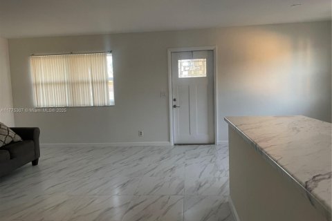 Condominio en venta en Delray Beach, Florida, 2 dormitorios, 81.75 m2 № 1868177 - foto 11