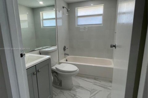 Condominio en venta en Delray Beach, Florida, 2 dormitorios, 81.75 m2 № 1868177 - foto 7