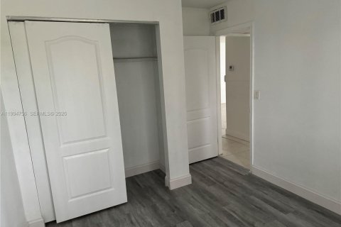 Снять в аренду кондоминиум в Корал-Спрингс, Флорида 2 спальни, 69.96м2, № 2062901 - фото 7