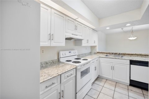 Copropriété à vendre à Cutler Bay, Floride: 2 chambres, 103.4 m2 № 1844165 - photo 15