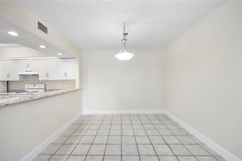 Copropriété à vendre à Cutler Bay, Floride: 2 chambres, 103.4 m2 № 1844165 - photo 10