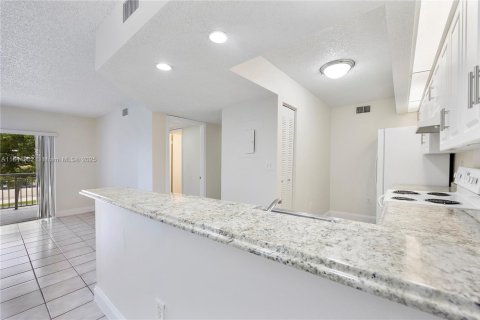 Copropriété à vendre à Cutler Bay, Floride: 2 chambres, 103.4 m2 № 1844165 - photo 12