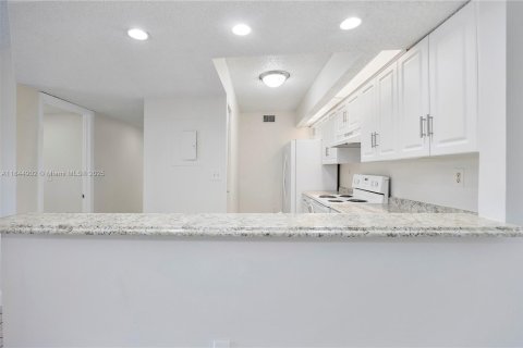 Copropriété à vendre à Cutler Bay, Floride: 2 chambres, 103.4 m2 № 1844165 - photo 14