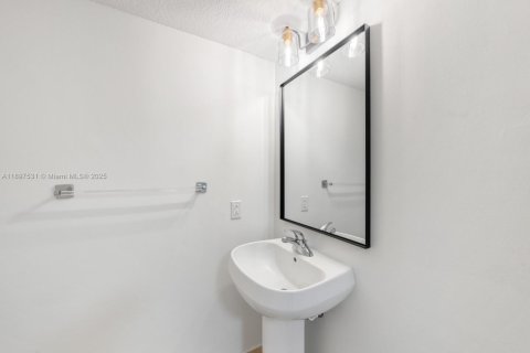 Copropriété à vendre à Miami, Floride: 1 chambre, 101.73 m2 № 1949103 - photo 19