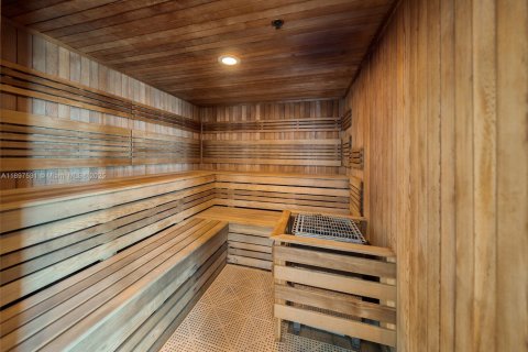 Copropriété à vendre à Miami, Floride: 1 chambre, 101.73 m2 № 1949103 - photo 29