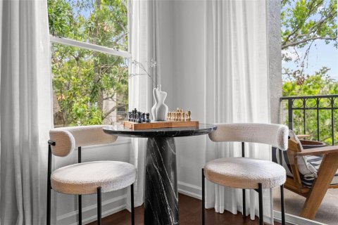 Condo in Tampa, Florida, 1 bedroom  № 1754445 - photo 9