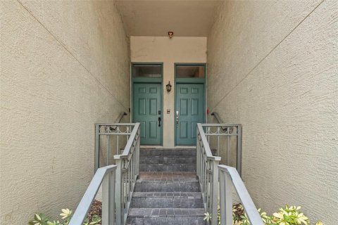 Condo in Tampa, Florida, 1 bedroom  № 1754445 - photo 2