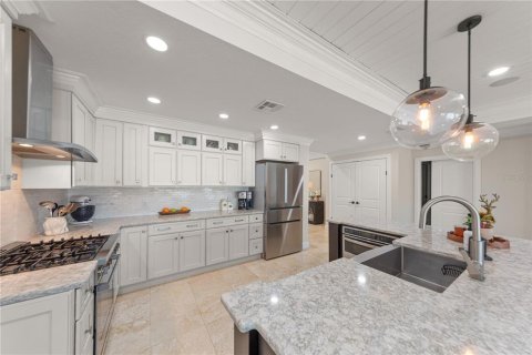House in Clearwater, Florida 4 bedrooms, 258.27 sq.m. № 2399250 - photo 6