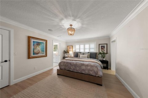 House in Clearwater, Florida 4 bedrooms, 258.27 sq.m. № 2399250 - photo 22