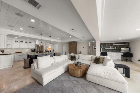 House in Clearwater, Florida 4 bedrooms, 258.27 sq.m. № 2399250 - photo 17