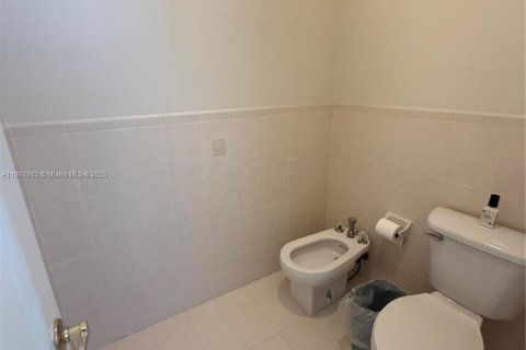 Touwnhouse à vendre à Doral, Floride: 3 chambres, 142.42 m2 № 1945261 - photo 28