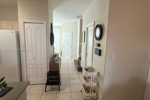 Touwnhouse à vendre à Doral, Floride: 3 chambres, 142.42 m2 № 1945261 - photo 10