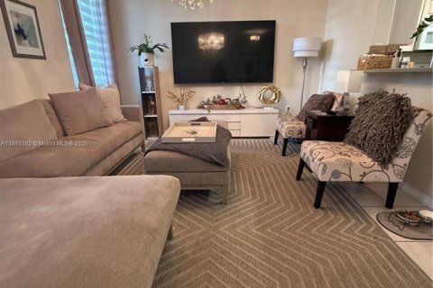 Touwnhouse à vendre à Doral, Floride: 3 chambres, 142.42 m2 № 1945261 - photo 22