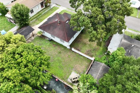 House in Tampa, Florida 3 bedrooms, 121.33 sq.m. № 2379014 - photo 4