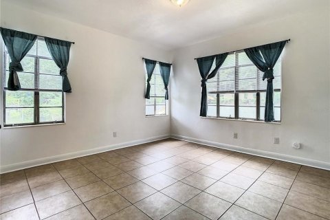 House in Tampa, Florida 3 bedrooms, 121.33 sq.m. № 2379014 - photo 17
