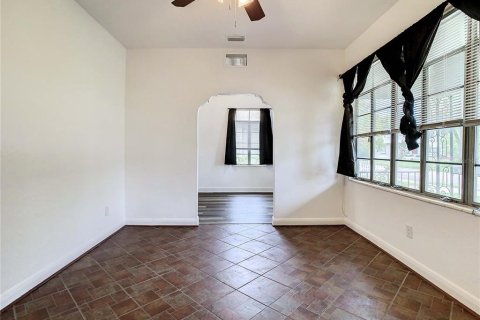 House in Tampa, Florida 3 bedrooms, 121.33 sq.m. № 2379014 - photo 26