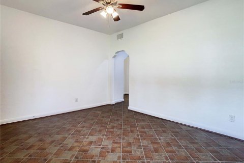 House in Tampa, Florida 3 bedrooms, 121.33 sq.m. № 2379014 - photo 28