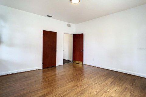 House in Tampa, Florida 3 bedrooms, 121.33 sq.m. № 2379014 - photo 30