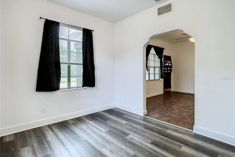 House in Tampa, Florida 3 bedrooms, 121.33 sq.m. № 2379014 - photo 13