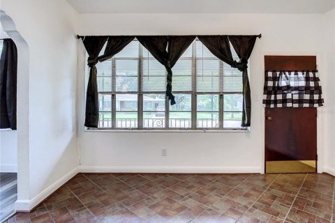House in Tampa, Florida 3 bedrooms, 121.33 sq.m. № 2379014 - photo 27