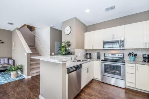 Condominio en alquiler en Kissimmee, Florida, 4 dormitorios, 157.38 m2 № 1858048 - foto 3