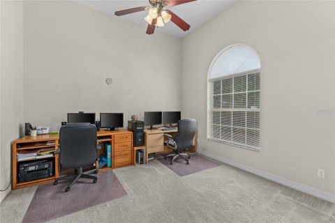 House in Plant City, Florida 3 bedrooms, 237.64 sq.m. № 1834571 - photo 7