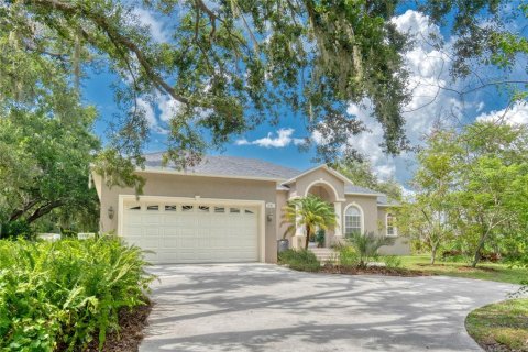 House in Plant City, Florida 3 bedrooms, 237.64 sq.m. № 1834571 - photo 30