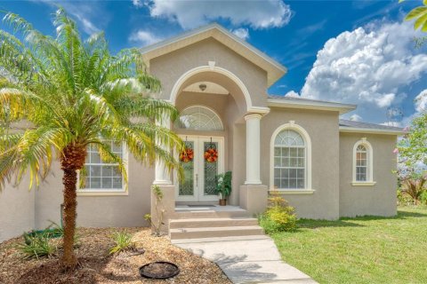 House in Plant City, Florida 3 bedrooms, 237.64 sq.m. № 1834571 - photo 3