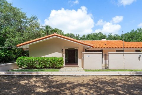Casa en venta en Pinecrest, Florida, 4 dormitorios № 2172281 - foto 2