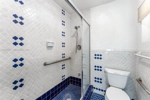 Casa en venta en Pinecrest, Florida, 4 dormitorios № 2172281 - foto 28