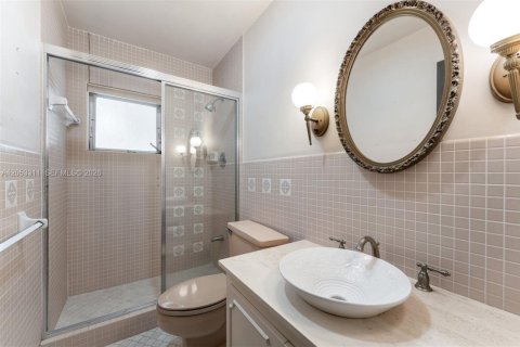 Casa en venta en Pinecrest, Florida, 4 dormitorios № 2172281 - foto 24