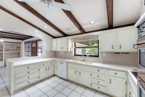 Casa en venta en Pinecrest, Florida, 4 dormitorios № 2172281 - foto 12