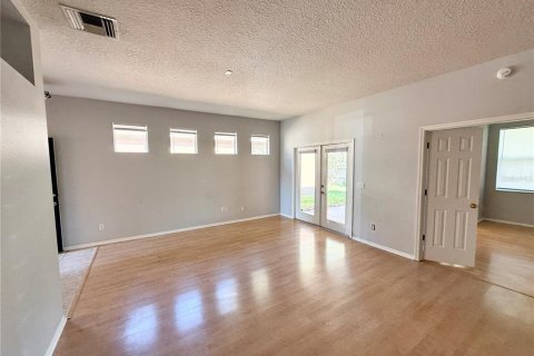 Villa ou maison à louer à Winter Springs, Floride: 3 chambres, 163.51 m2 № 2094651 - photo 3