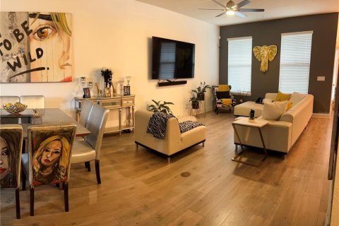 Townhouse in Orlando, Florida 3 bedrooms, 209.03 sq.m. № 2304342 - photo 12