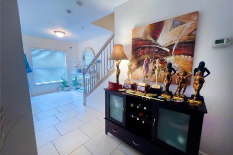 Townhouse in Orlando, Florida 3 bedrooms, 209.03 sq.m. № 2304342 - photo 5