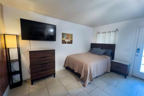 Townhouse in Orlando, Florida 3 bedrooms, 209.03 sq.m. № 2304342 - photo 7