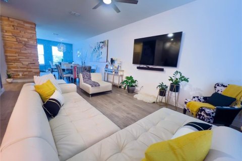 Townhouse in Orlando, Florida 3 bedrooms, 209.03 sq.m. № 2304342 - photo 19