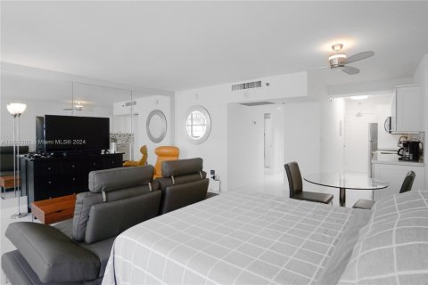 Copropriété à louer à Miami Beach, Floride: 49.7 m2 № 2183588 - photo 6