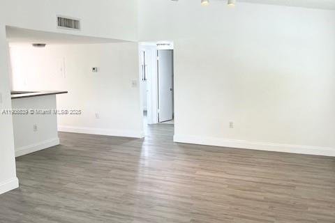 Снять в аренду кондоминиум в Санрайз, Флорида 3 спальни, 112.97м2, № 1963481 - фото 9