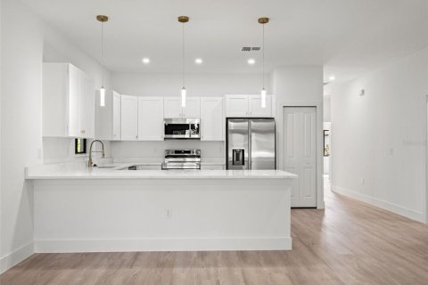 Casa en venta en Apopka, Florida, 4 dormitorios, 178.74 m2 № 2236824 - foto 13