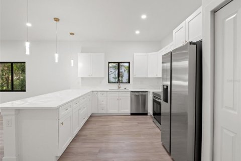 Casa en venta en Apopka, Florida, 4 dormitorios, 178.74 m2 № 2236824 - foto 11