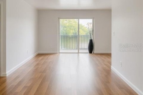 Copropriété à vendre à Tampa, Floride: 4 chambres, 126.63 m2 № 1916076 - photo 2