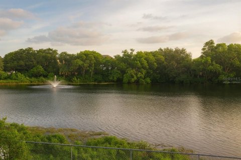 Copropriété à vendre à Tampa, Floride: 4 chambres, 126.63 m2 № 1916076 - photo 11