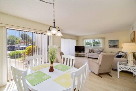 Condominio en venta en Sarasota, Florida, 2 dormitorios, 101.73 m2 № 2103251 - foto 12