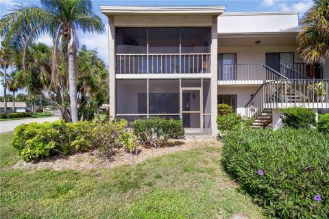 Condo in Sarasota, Florida, 2 bedrooms № 2103251