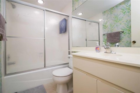 Condominio en venta en Sarasota, Florida, 2 dormitorios, 101.73 m2 № 2103251 - foto 18