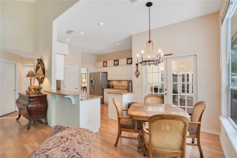 House in Orlando, Florida 4 bedrooms, 235.41 sq.m. № 1659279 - photo 7