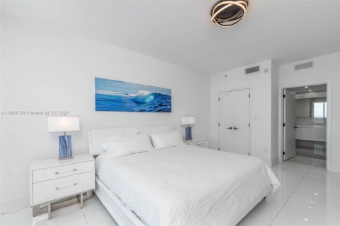 Condominio en alquiler en Miami Beach, Florida, 2 dormitorios, 100.71 m2 № 1895870 - foto 12