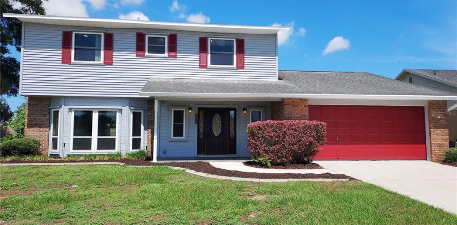 House in Brandon, Florida 4 bedrooms, 248.98 sq.m. № 2222372